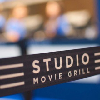 studio-movie-grill-320×320